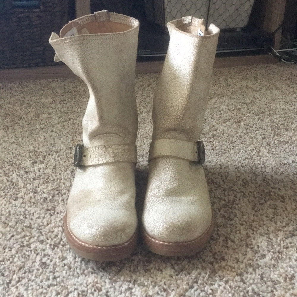 Frye Bootie Off White